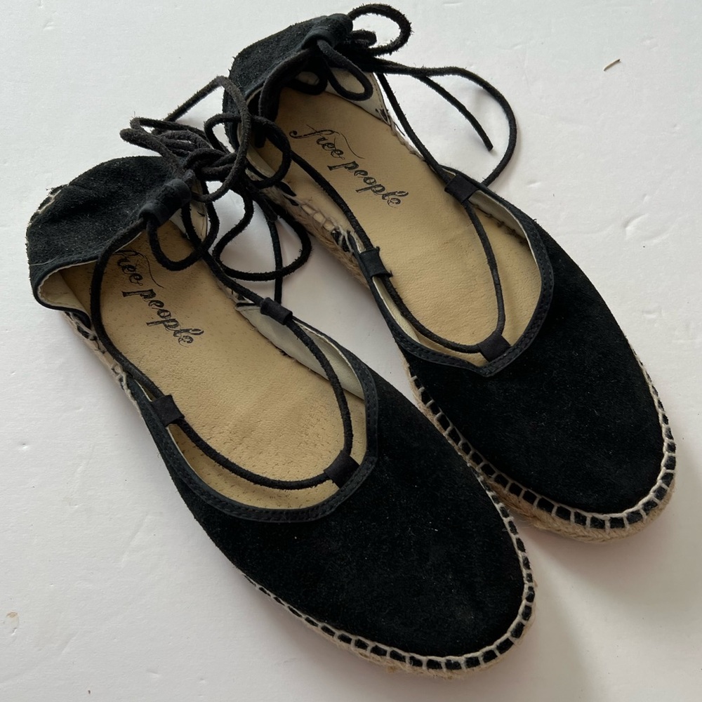Free People black flat espadrille SZ 6.5